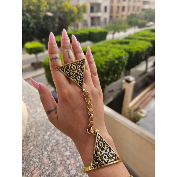 Arabic Architecture Hand Chain – Handmade Brass Ring & Bracelet Set from Egypt - Picture 4 of 4